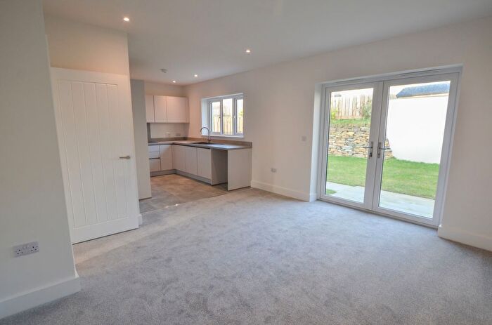 2 Bedroom Bungalow To Rent In Alice Meadow, Grampound Road, Truro, TR2