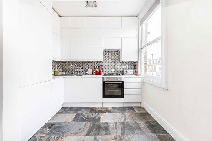 2 Bedroom Flat To Rent In Kingston Road, Wimbledon, SW19