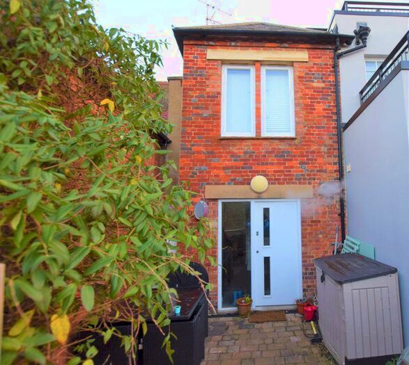 1 Bedroom Flat To Rent In Princes Risborough, HP27