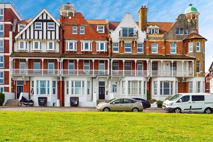2 Bedroom Maisonette For Sale In Majestic Court, Lewis Crescent, Margate, Kent, CT9