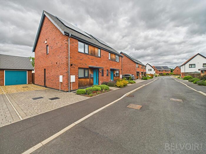 3 Bedroom Semi-Detached House To Rent In Harvest Road, Watton, IP25