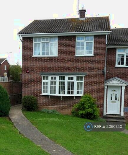 4 Bedroom Semi-Detached House To Rent In Avon Way, Colchester, CO4