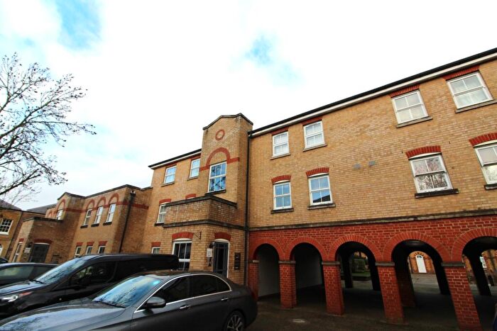1 Bedroom Flat To Rent In Harston Drive, Enfield Island Village, EN3
