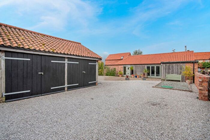 3 Bedroom Barn Conversion For Sale In East Ferry Road, Wildsworth, Gainsborough, DN21