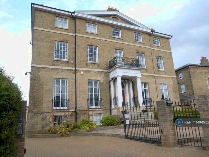 3 Bedroom Flat To Rent In Chatteris House, Chatteris, PE16