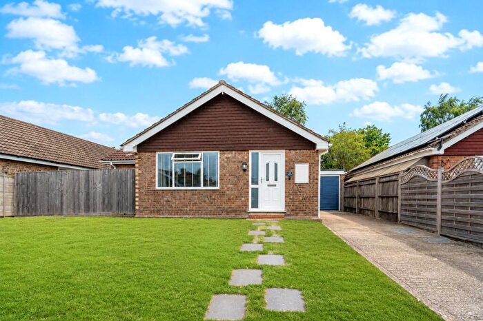 3 Bedroom Detached Bungalow For Sale In Willis Close, Great Bedwyn, Marlborough, Wiltshire, SN8