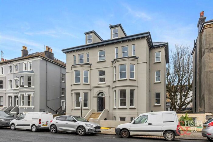 2 Bedroom Flat To Rent In Clarendon Villas, Hove, BN3