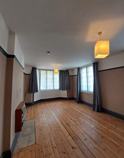 4 Bedroom Detached House To Rent In Shaftesbury Road, Luton, LU4