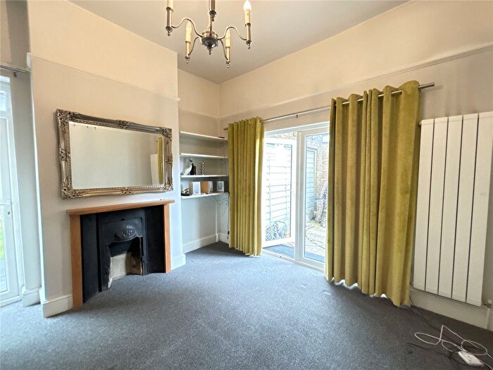 2 Bedroom Flat To Rent In Cranmer Road, London, E7