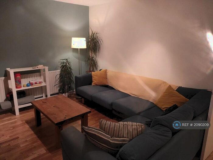 3 Bedroom Terraced House To Rent In Bushey Down, London, SW12