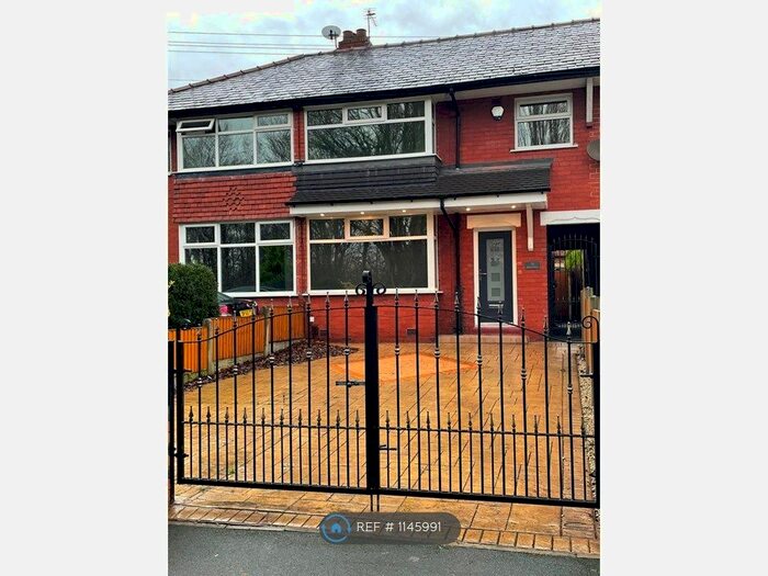 3 Bedroom Terraced House To Rent In Broadway, Urmston, Manchester M41