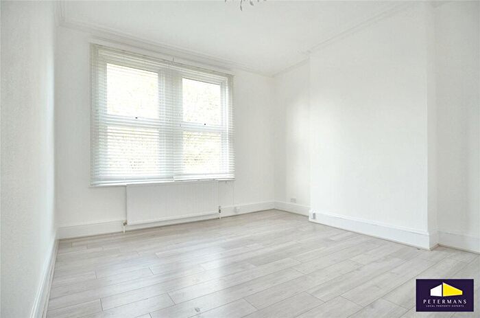 2 Bedroom Apartment To Rent In Norwood Road, London, SE24