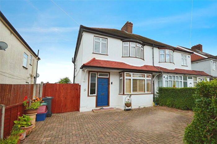 3 Bedroom Semi-Detached House To Rent In Argyle Avenue, Hounslow, TW3