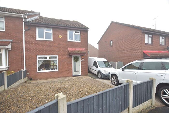 3 Bedroom Semi Detached House For Sale In White Laithe Walk, Leeds, West Yorkshire, LS14