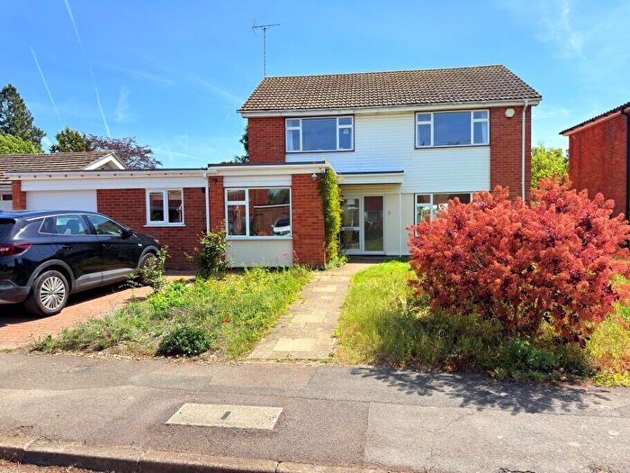 4 Bedroom Detached House For Sale In Alderley Close, Woodley, Reading, Berkshire, RG5