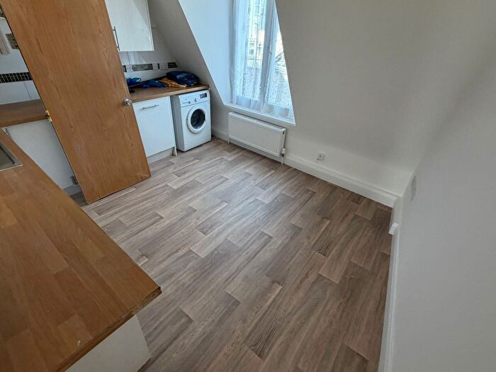 1 Bedroom Flat To Rent In Katherine Road, London, E7