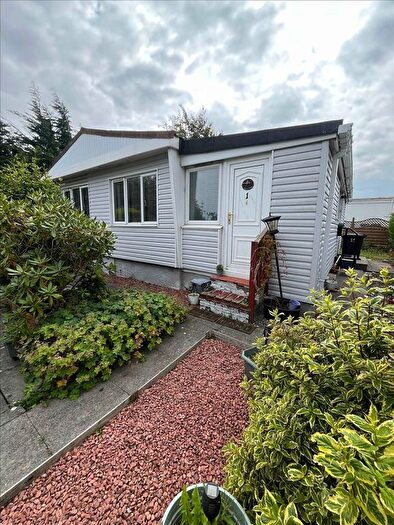 3 Bedroom Mobile/park Home For Sale In Acklam Path, Nivensknowe Park, Loanhead, EH20