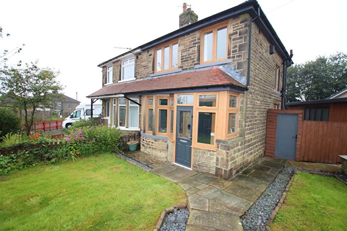 2 Bedroom Semi-Detached House To Rent In Fleet Lane, Queensbury, Bradford, BD13
