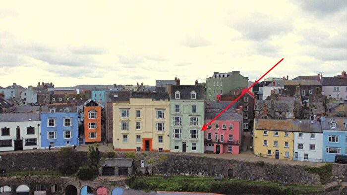 2 Bedroom Flat For Sale In Crackwell Street, Tenby, Pembrokeshire, SA70