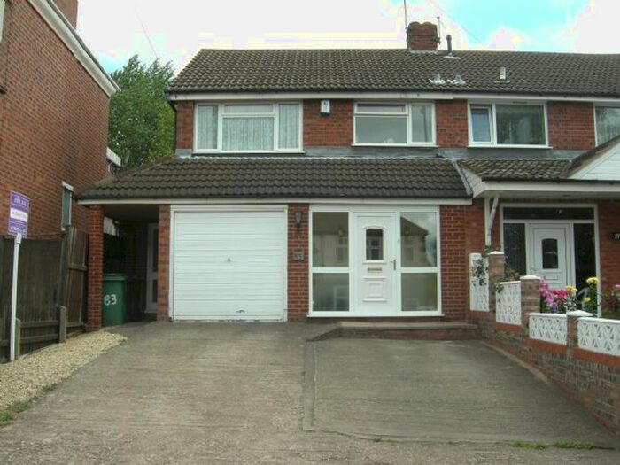 3 Bedroom Semi-Detached House To Rent In Follyhouse Lane, Walsall, WS1