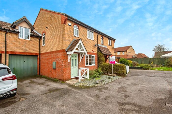 2 Bedroom Semi Detached House For Sale In Lavender Close, South Ockendon, RM15