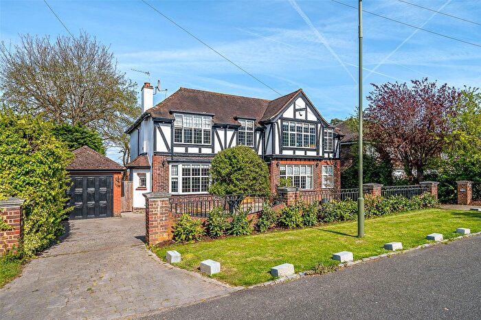 4 Bedroom Detached House For Sale In Highfield Road, Chislehurst, BR7