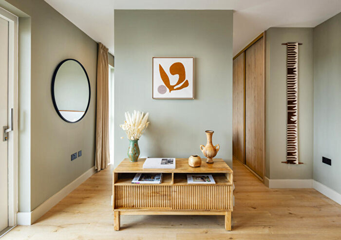 Studio To Rent In The Draper, Draycote House, Colindale, NW9