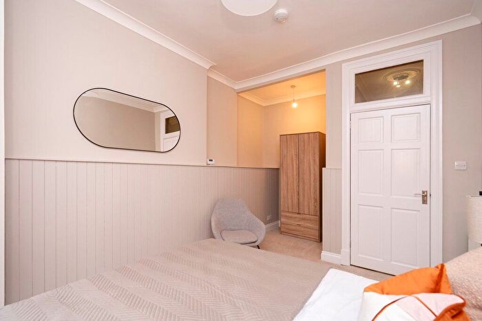 2 Bedroom Flat To Rent In Dumbarton Road, Whiteinch, Glasgow, G14
