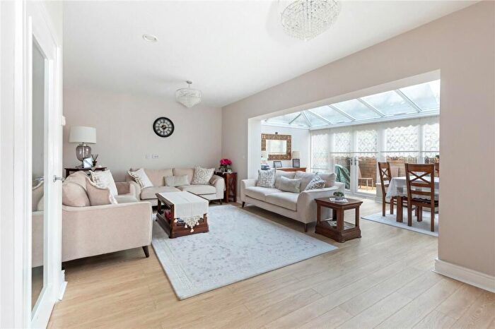 5 Bedroom Terraced House To Rent In Kinsale Close, Barnet, London, NW7