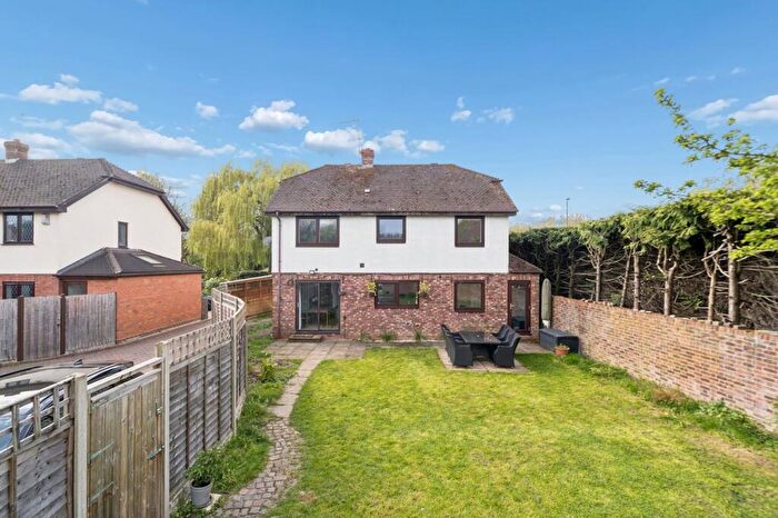 4 Bedroom Detached House For Sale In Thorney Mill Road, Iver, SL0