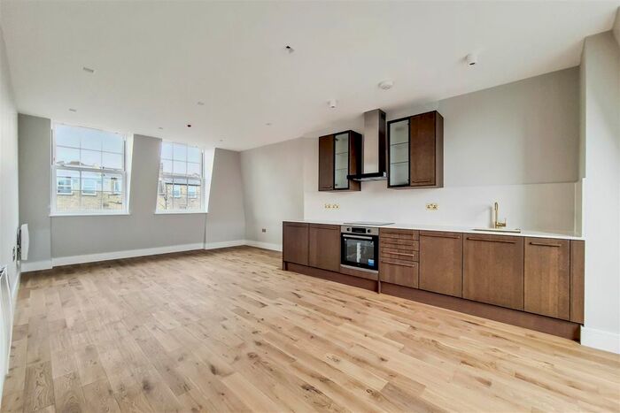 2 Bedroom Flat To Rent In Dalton Street, London, SE27