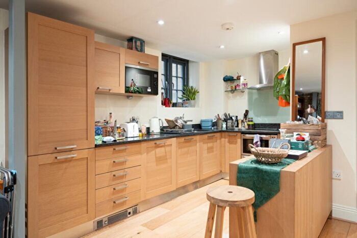 1 Bedroom Apartment To Rent In Bermondsey Wall West London, SE16