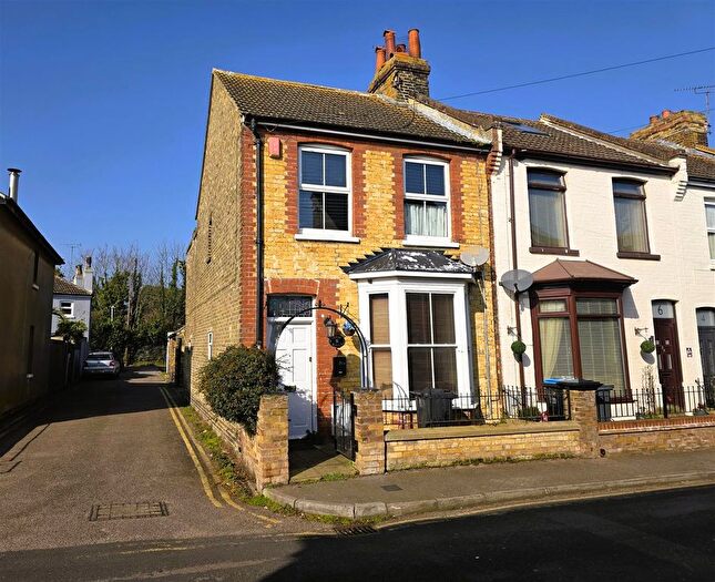 2 Bedroom End Of Terrace House To Rent In Clarendon Road, Broadstairs, CT10