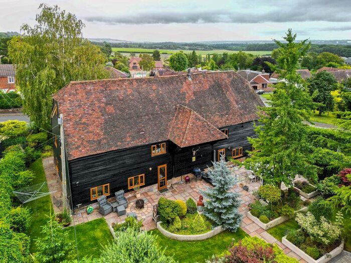 3 Bedroom Barn Conversion For Sale In The Street, Detling, ME14