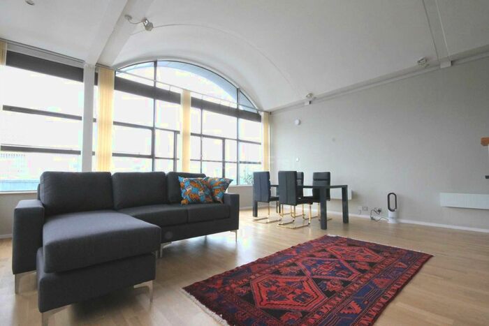 2 Bedroom Flat To Rent In Church Street, Manchester, M4