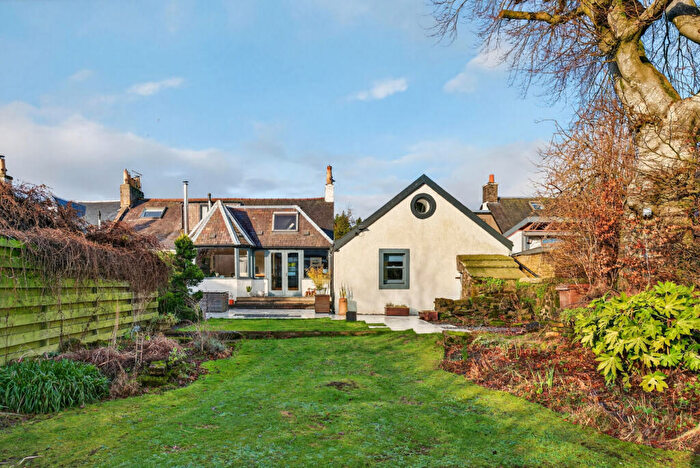 4 Bedroom Cottage For Sale In Main Road, Fenwick, KA3