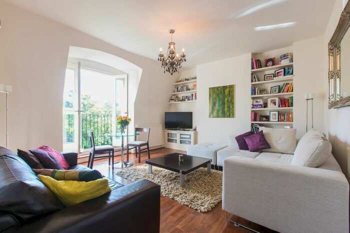 2 Bedroom Flat To Rent In Victoria Rise, Clapham, SW4