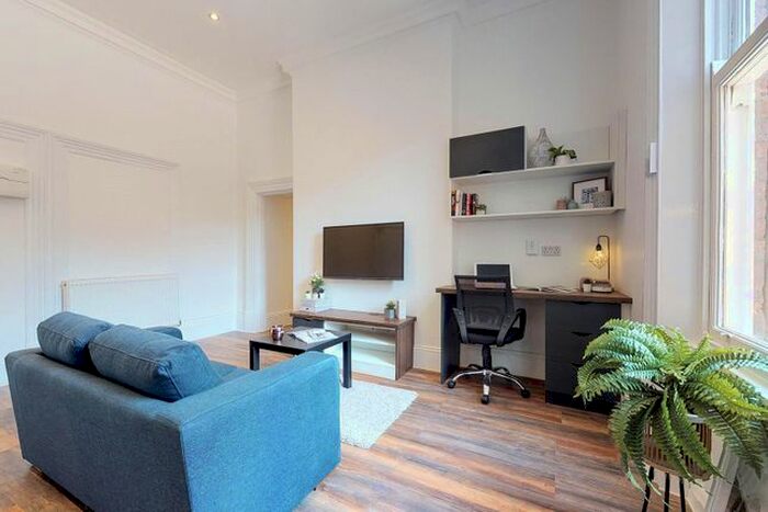 1 Bedroom Flat To Rent In Apt, Clarendon Road #, LS2