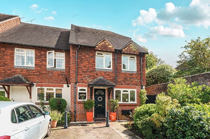 2 Bedroom End Of Terrace House To Rent In College Hill, Haslemere, GU27