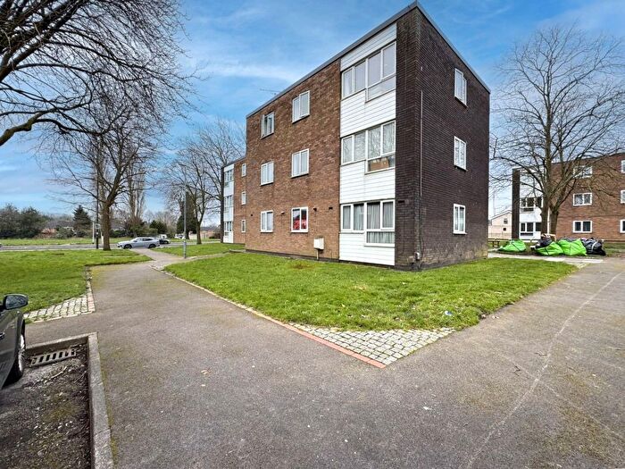 2 Bedroom Flat For Sale In Lichfield Road, New Invention, WV12