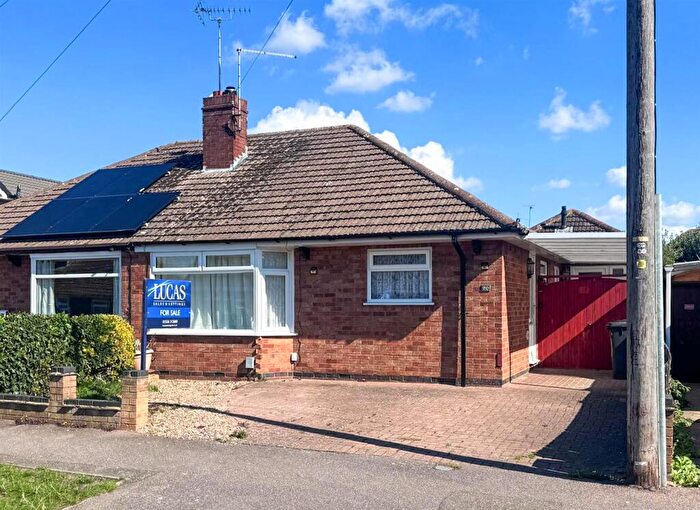 3 Bedroom Bungalow For Sale In Gotch Road, Barton Seagrave, Kettering, NN15