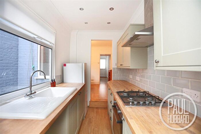 3 Bedroom Semi Detached House For Sale In Lovewell Road, Kirkley, NR33