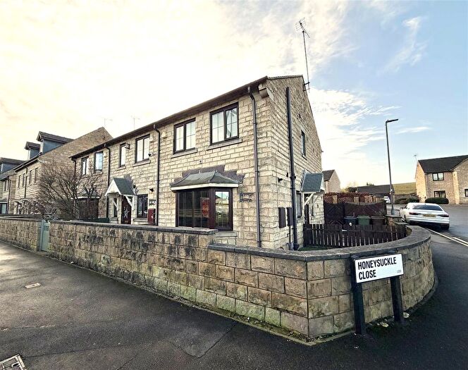 3 Bedroom Town House For Sale In Great North Road, Micklefield, Leeds, LS25