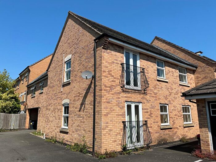 2 Bedroom Flat To Rent In Newbury Close, NN18
