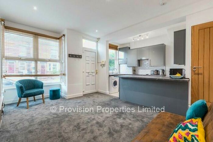 5 Bedroom Terraced House To Rent In Trelawn Place, Headingley, Leeds, LS6