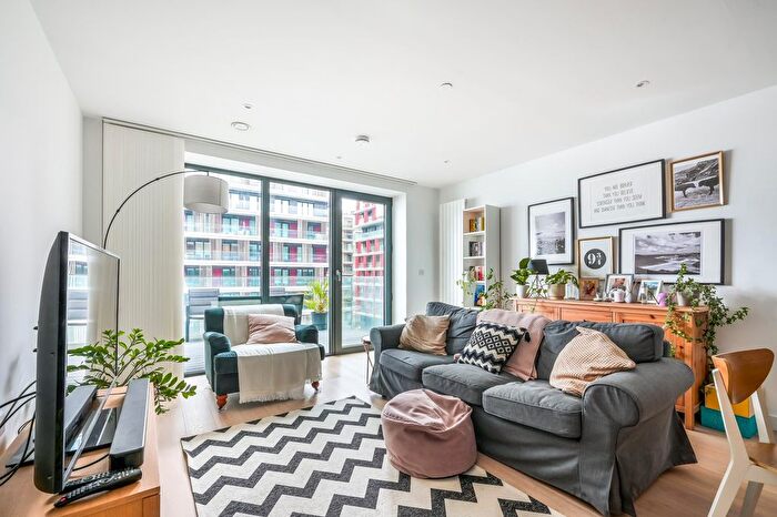 2 Bedroom Flat For Sale In Fairwater House, Royal Wharf, London, E16