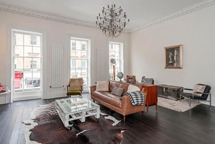 1 Bedroom Apartment For Sale In Milsom Street, Bath, BA1