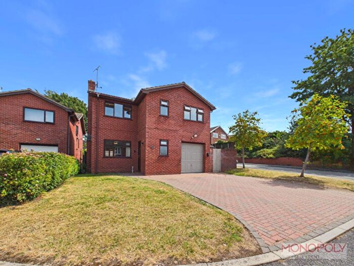 4 Bedroom Detached House For Sale In Claypit Lane, Gresford, LL12