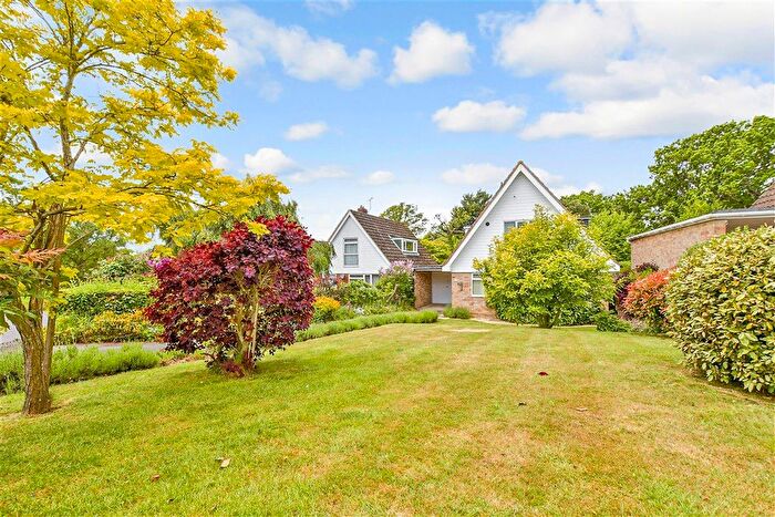 3 Bedroom Chalet For Sale In Hurst Close, Tenterden, Kent, TN30