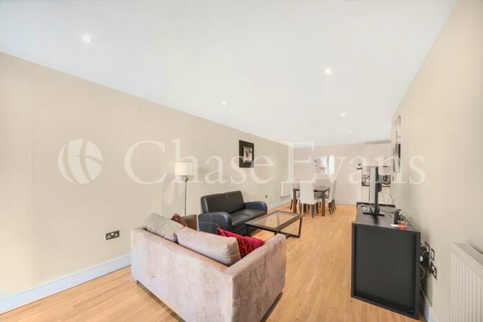3 Bedroom Flat To Rent In Indescon Square, Canary Wharf, London, E14